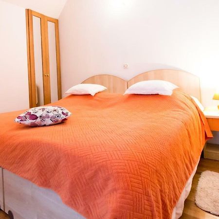 Apartments Kuca Mala Спліт Екстер'єр фото