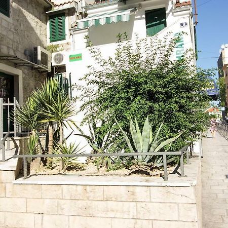 Apartments Kuca Mala Спліт Екстер'єр фото
